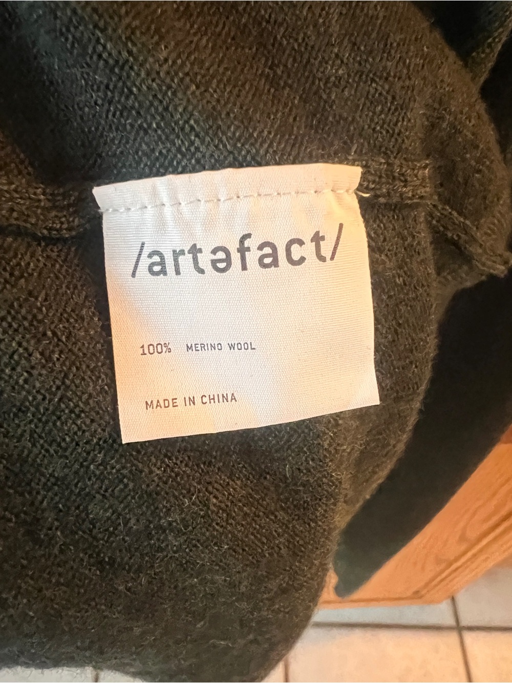 Artefact 100% wool sweater - Picture 3 of 3